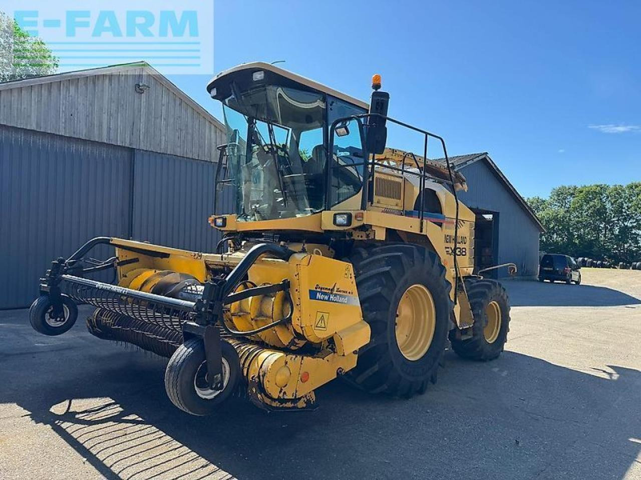 New Holland fx38 - 饲料收割机:图1 New Holland fx38 - 饲料收割机:图1