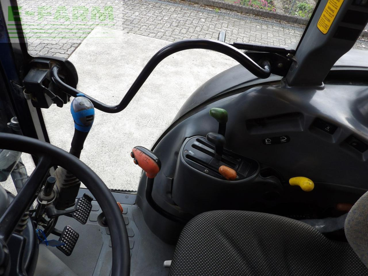 拖拉机 New Holland new holland tn 85 ss：图6