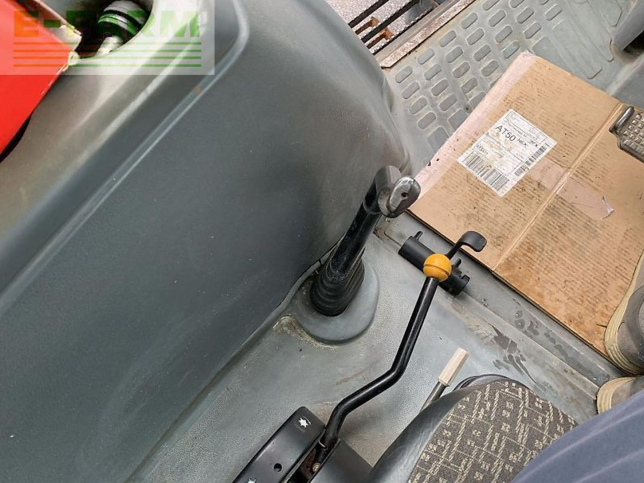 拖拉机 New Holland tl 70 a + hauer frontlader A:图15 拖拉机 New Holland tl 70 a + hauer frontlader A:图15