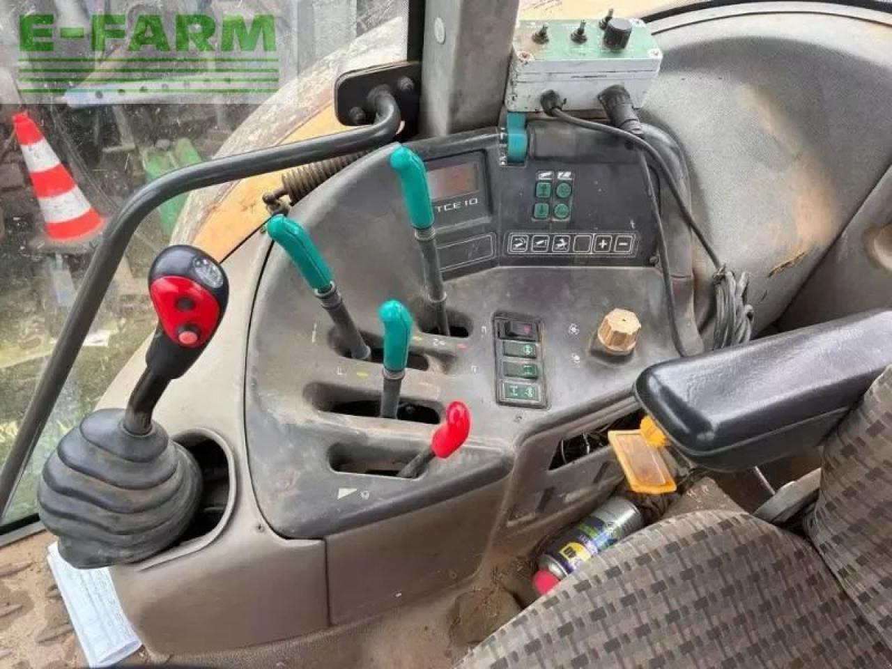 Renault ares710 - 拖拉机:图2 Renault ares710 - 拖拉机:图2