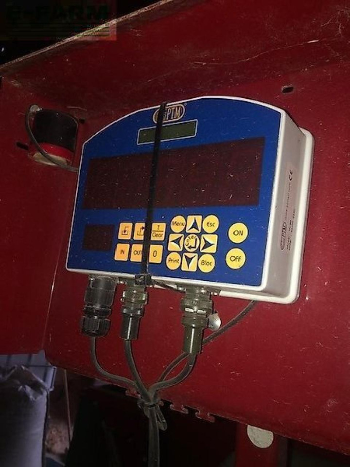 Strautmann doublek 1500 - 牲畜设备:图3 Strautmann doublek 1500 - 牲畜设备:图3