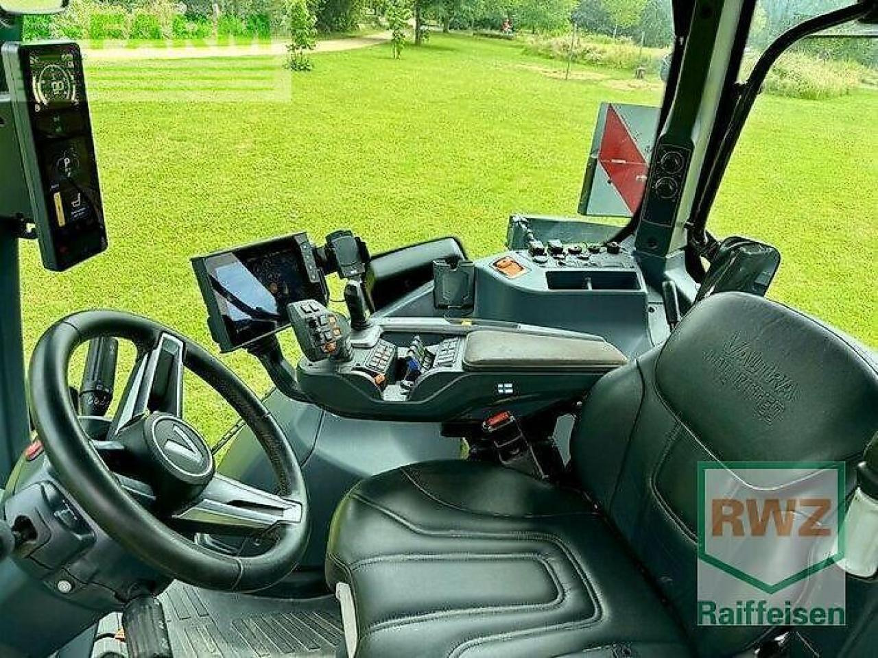 Valtra q305 - 拖拉机:图3 Valtra q305 - 拖拉机:图3