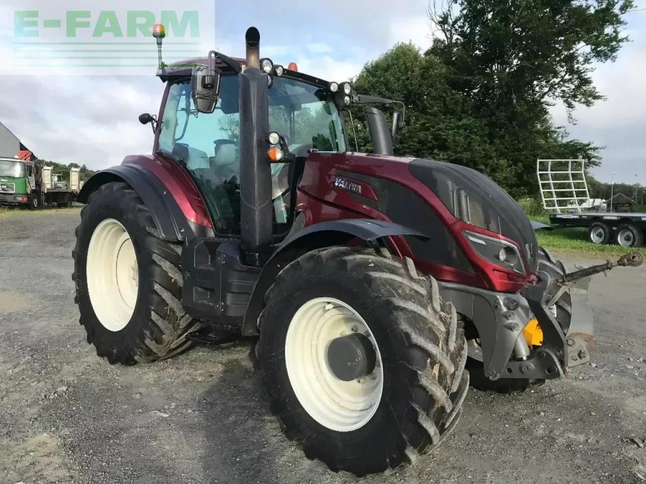 Valtra t 214 direct Direct - 拖拉机:图1 Valtra t 214 direct Direct - 拖拉机:图1