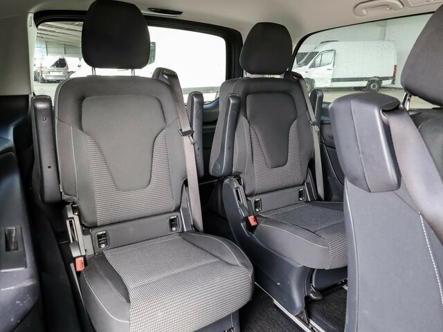 MERCEDES-BENZ EQV 300 lang,7Sitze,2xelektr.Schiebetür,EasyPack... - 小型客车, 电动小型货车:图3 MERCEDES-BENZ EQV 300 lang,7Sitze,2xelektr.Schiebetür,EasyPack... - 小型客车, 电动小型货车:图3