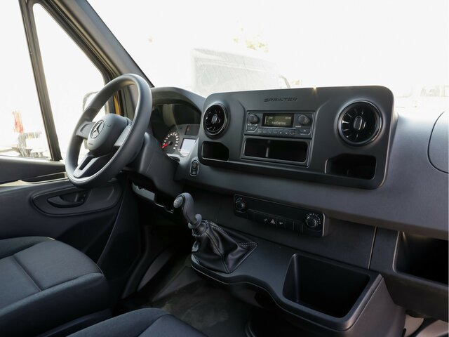 MERCEDES-BENZ Sprinter 311CDI KA,L2H2,Radio DAB,6 Gang - 无侧窗厢式货车:图5 MERCEDES-BENZ Sprinter 311CDI KA,L2H2,Radio DAB,6 Gang - 无侧窗厢式货车:图5