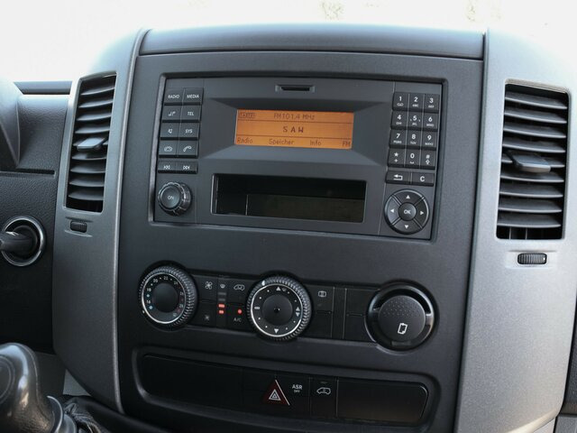 MERCEDES-BENZ Sprinter 316CDI DOKA,Allrad,AHK,TCO,Standhzg.... - 侧帘货车, 康比货车:图5 MERCEDES-BENZ Sprinter 316CDI DOKA,Allrad,AHK,TCO,Standhzg.... - 侧帘货车, 康比货车:图5