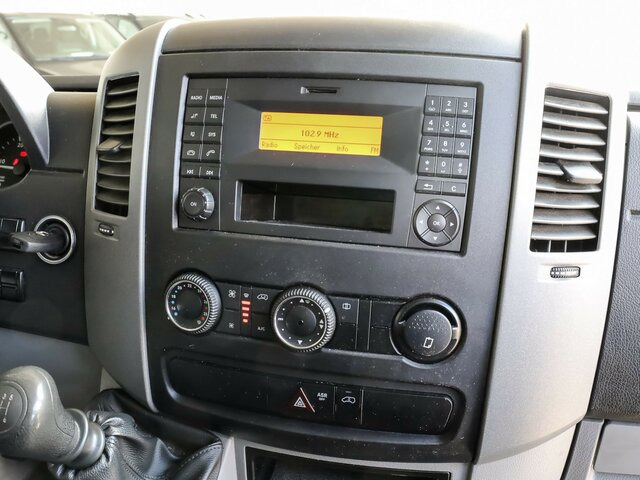 MERCEDES-BENZ Sprinter 316CDI DOKA,Allrad,Klima - 侧帘货车, 康比货车:图5 MERCEDES-BENZ Sprinter 316CDI DOKA,Allrad,Klima - 侧帘货车, 康比货车:图5