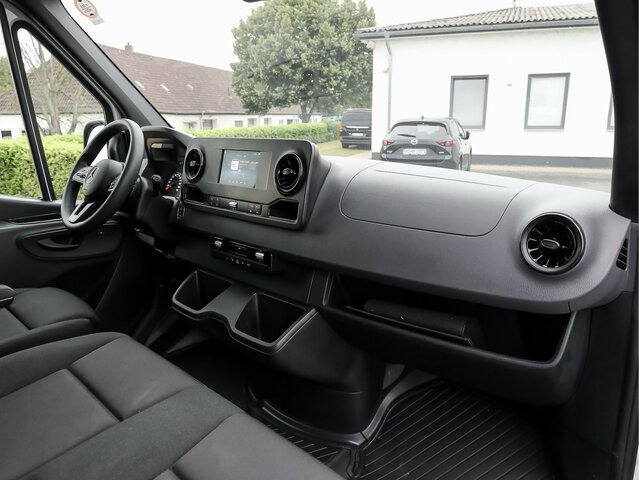 MERCEDES-BENZ Sprinter 317 CDI,3665mm,Automatik,Kamera - 无侧窗厢式货车:图4 MERCEDES-BENZ Sprinter 317 CDI,3665mm,Automatik,Kamera - 无侧窗厢式货车:图4