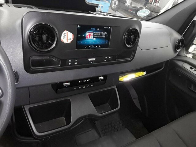 MERCEDES-BENZ Sprinter 317 CDI,3665mm,Automatik,Kamera - 无侧窗厢式货车:图4 MERCEDES-BENZ Sprinter 317 CDI,3665mm,Automatik,Kamera - 无侧窗厢式货车:图4