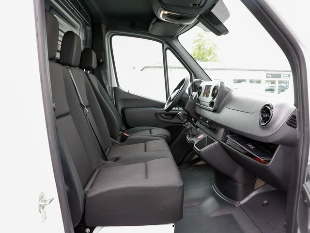 MERCEDES-BENZ Sprinter 317 CDI Kasten,L2H2,MBUX,Kamera - 无侧窗厢式货车:图3 MERCEDES-BENZ Sprinter 317 CDI Kasten,L2H2,MBUX,Kamera - 无侧窗厢式货车:图3