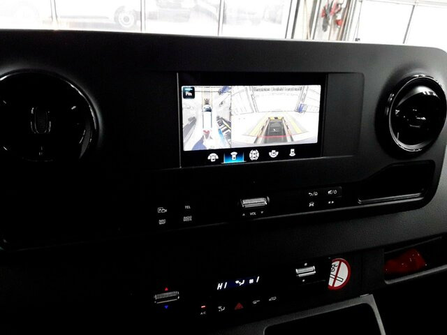 MERCEDES-BENZ Sprinter 317 CDI Kasten,L2H2,MBUX,Kamera - 无侧窗厢式货车:图2 MERCEDES-BENZ Sprinter 317 CDI Kasten,L2H2,MBUX,Kamera - 无侧窗厢式货车:图2