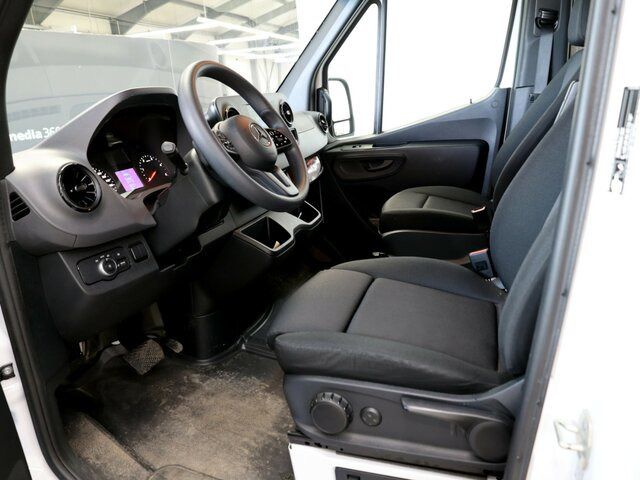 MERCEDES-BENZ Sprinter 319CDI DOKA,Allrad,Automatik,LED - 侧帘货车, 康比货车:图2 MERCEDES-BENZ Sprinter 319CDI DOKA,Allrad,Automatik,LED - 侧帘货车, 康比货车:图2