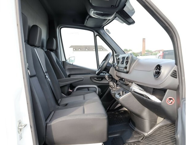 MERCEDES-BENZ Sprinter317CDI Maxi Koffer,LBW,Klima,Kamera - 厢式货车:图2 MERCEDES-BENZ Sprinter317CDI Maxi Koffer,LBW,Klima,Kamera - 厢式货车:图2