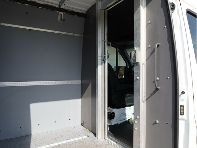 MERCEDES-BENZ eSprinter 312 Kasten FWD,3.924mm Radstand - 无侧窗厢式货车, 电动小型货车:图3 MERCEDES-BENZ eSprinter 312 Kasten FWD,3.924mm Radstand - 无侧窗厢式货车, 电动小型货车:图3