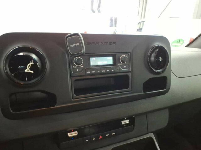 MERCEDES-BENZ eSprinter 312 Kasten FWD,Klima,Post Tür... - 无侧窗厢式货车, 电动小型货车:图2 MERCEDES-BENZ eSprinter 312 Kasten FWD,Klima,Post Tür... - 无侧窗厢式货车, 电动小型货车:图2