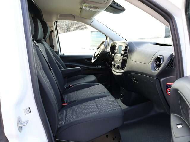 MERCEDES-BENZ eVito 111 KA,lang,3 Sitzer,Klima,Kamera... - 紧凑型面包车, 电动小型货车:图3 MERCEDES-BENZ eVito 111 KA,lang,3 Sitzer,Klima,Kamera... - 紧凑型面包车, 电动小型货车:图3