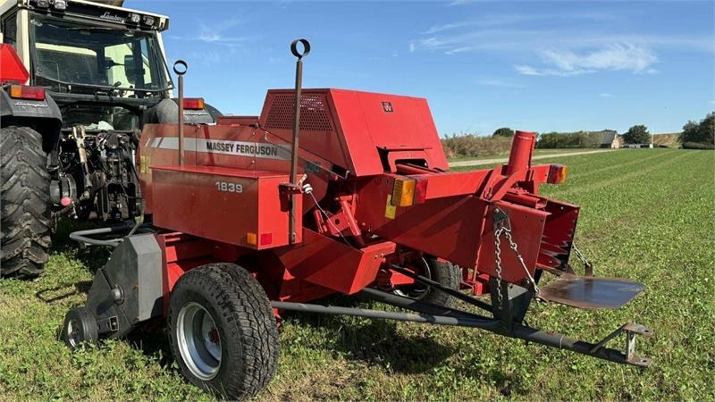 Massey Ferguson 1839 Småballe presser - 包膜机:图4 Massey Ferguson 1839 Småballe presser - 包膜机:图4