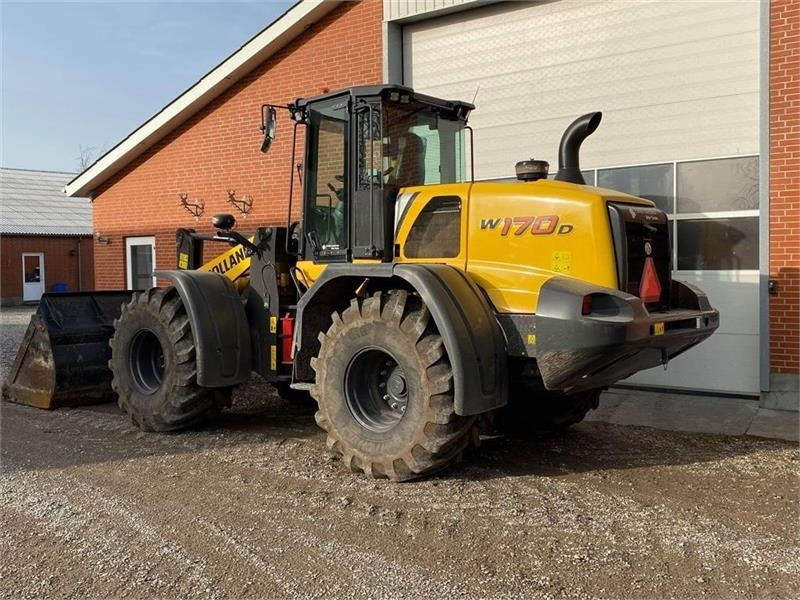 New Holland W170D - 轮式装载机:图3 New Holland W170D - 轮式装载机:图3
