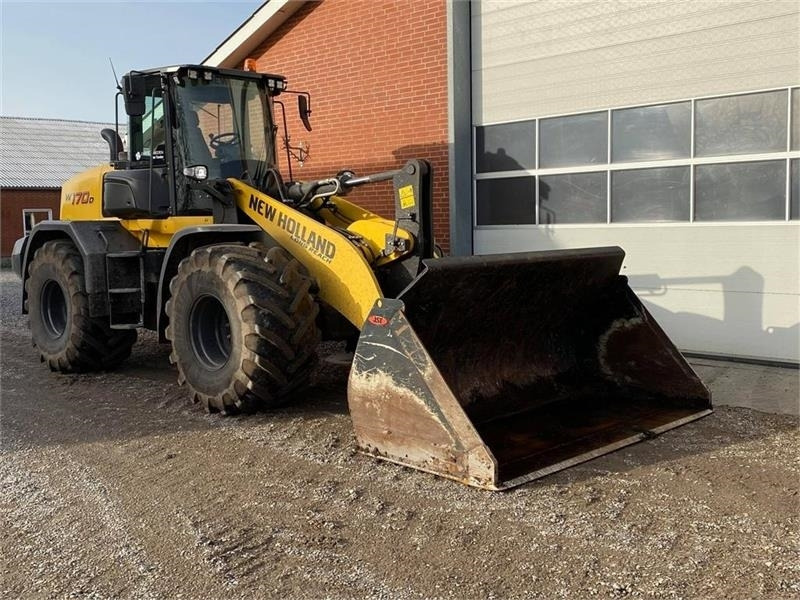 New Holland W170D - 轮式装载机:图5 New Holland W170D - 轮式装载机:图5