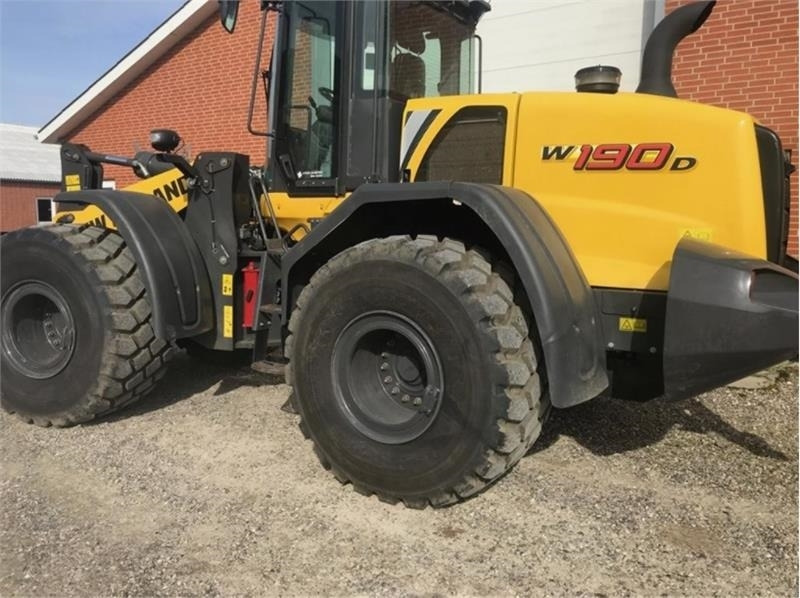 New Holland W190D - 轮式装载机:图1 New Holland W190D - 轮式装载机:图1