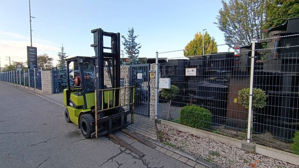 Clark CGP 25 Duplex, hydr. Seitenschieber, Hubhöhe 4,15 - 液化石油气叉车:图3 Clark CGP 25 Duplex, hydr. Seitenschieber, Hubhöhe 4,15 - 液化石油气叉车:图3