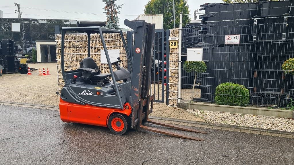 Linde E 14-02, Tripplex bis 4,5 m, Hubkraft 1.400 kg - 电动叉车:图4 Linde E 14-02, Tripplex bis 4,5 m, Hubkraft 1.400 kg - 电动叉车:图4