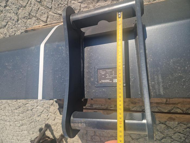 Big Böschungslöffel 140 cm mit Lehnhoff M03 Symblock Aufnahme - 铲斗:图5 Big Böschungslöffel 140 cm mit Lehnhoff M03 Symblock Aufnahme - 铲斗:图5