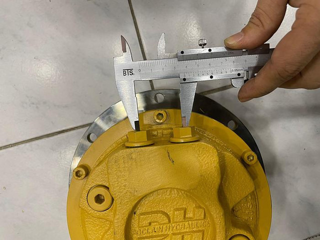 Bomag Fahrmotor (Poclain) 05816293 - 碾压机:图3 Bomag Fahrmotor (Poclain) 05816293 - 碾压机:图3