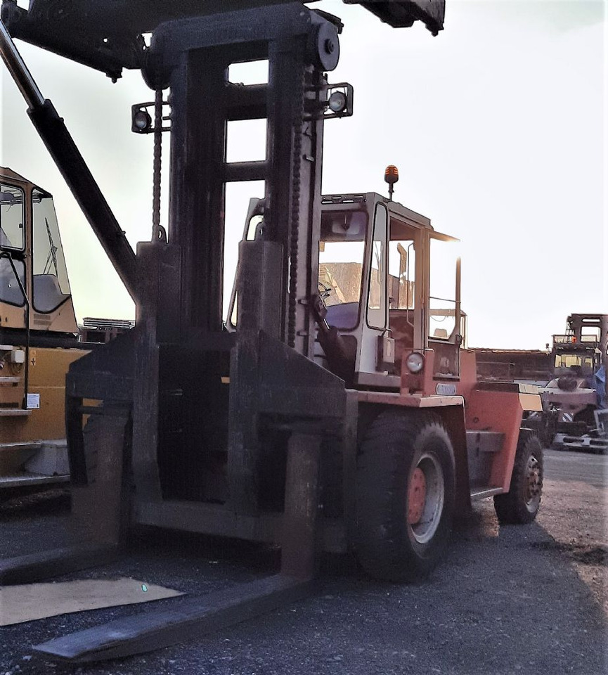 Kalmar DC18-1200 - 柴油叉车:图3 Kalmar DC18-1200 - 柴油叉车:图3