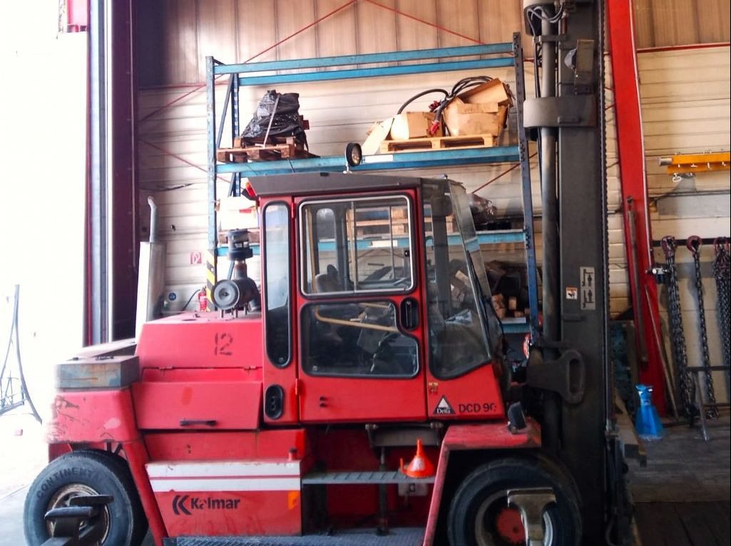 Kalmar DCD90-6L - 柴油叉车:图1 Kalmar DCD90-6L - 柴油叉车:图1