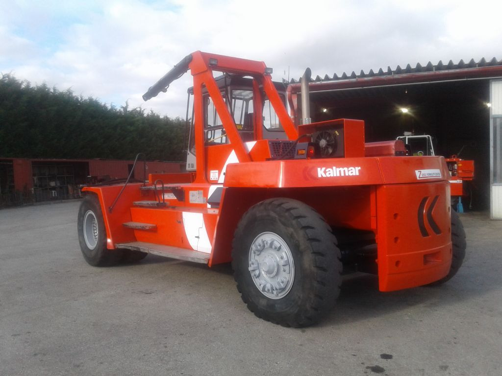 Kalmar DCE330-12 - 柴油叉车:图2 Kalmar DCE330-12 - 柴油叉车:图2