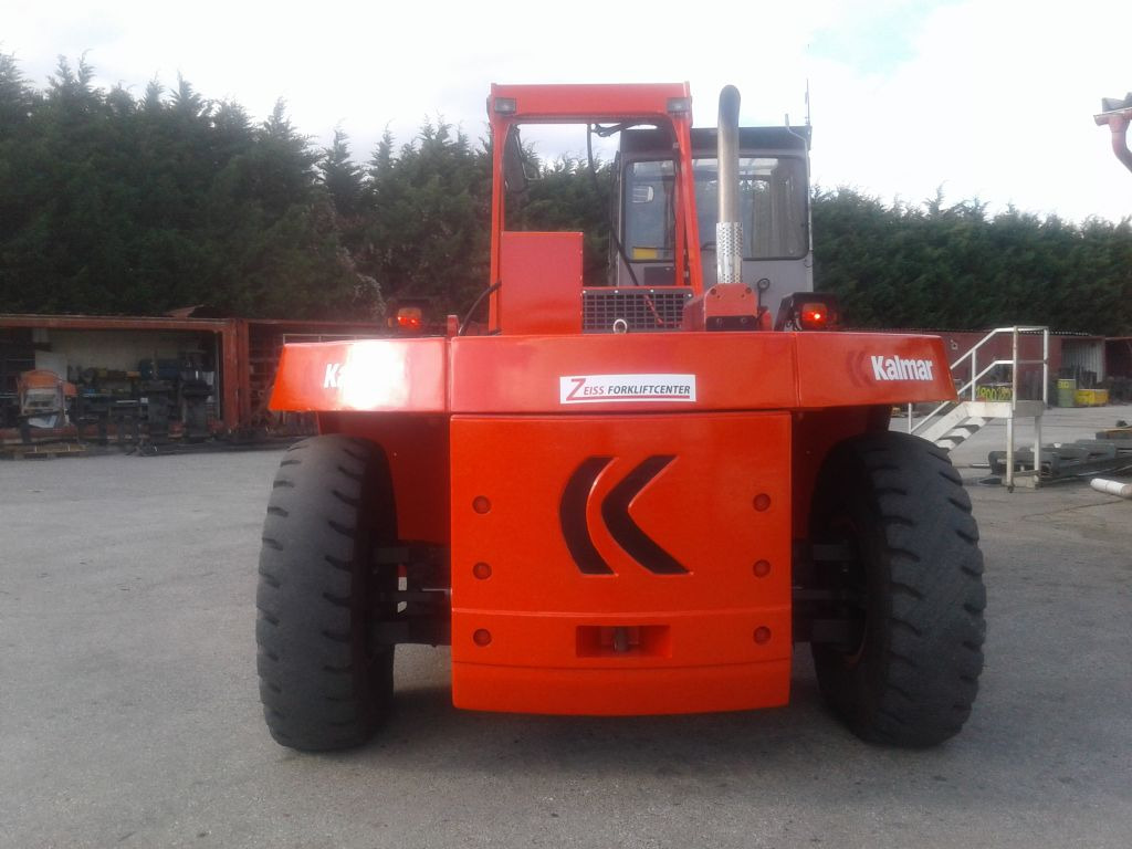 Kalmar DCE330-12 - 柴油叉车:图3 Kalmar DCE330-12 - 柴油叉车:图3
