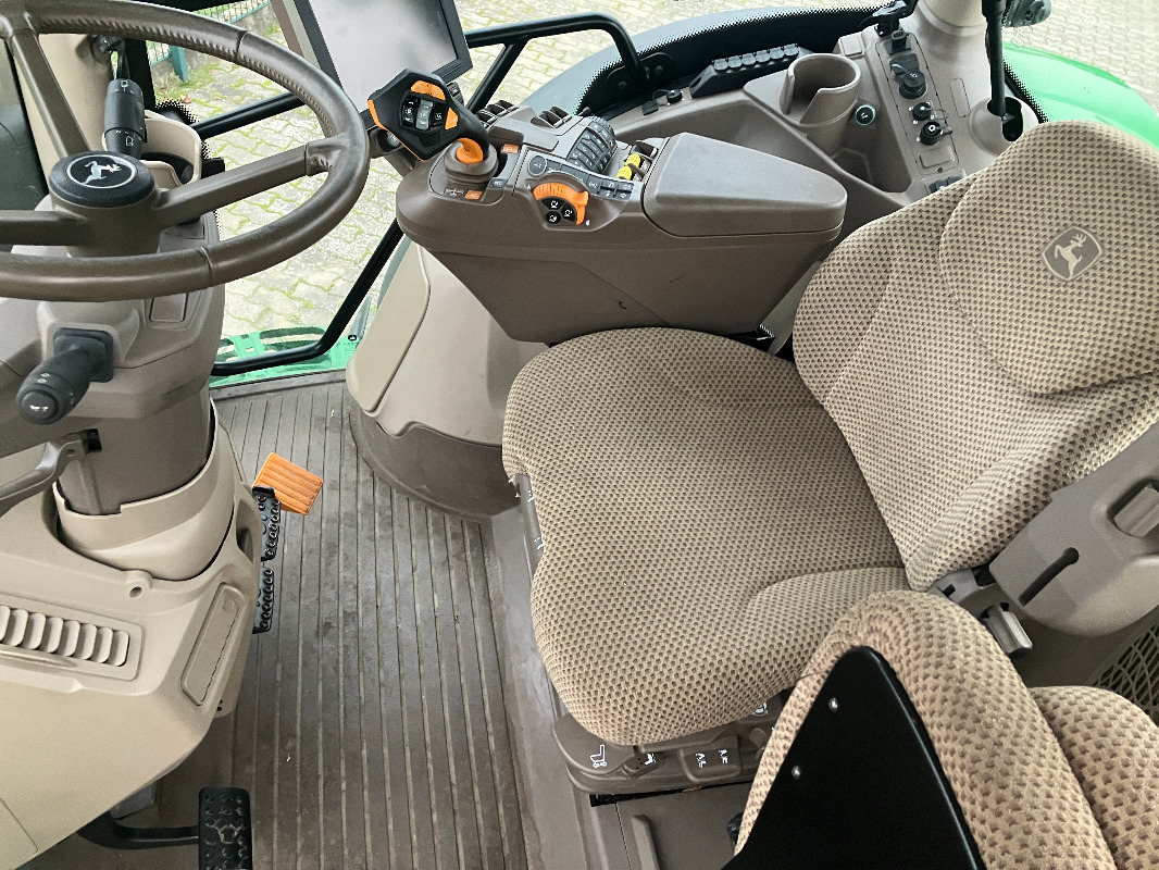 John Deere 6R185 - 拖拉机:图4 John Deere 6R185 - 拖拉机:图4