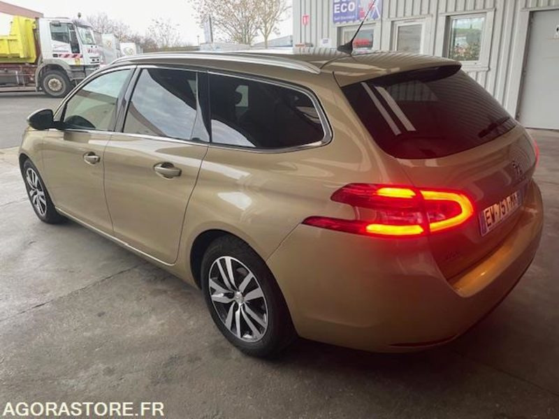 308 ALLURE 1.5 BHDI 130cv EAT8 - 04/2018 - 150900 KM - 旅行车:图2 308 ALLURE 1.5 BHDI 130cv EAT8 - 04/2018 - 150900 KM - 旅行车:图2