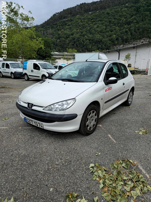 5277 YQ 74 - Peugeot 206 - 汽车:图2 5277 YQ 74 - Peugeot 206 - 汽车:图2