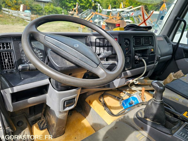 Ampiroll Renault midlum - 2001 - 224533km - 376VD28 租赁 Ampiroll Renault midlum - 2001 - 224533km - 376VD28：图8