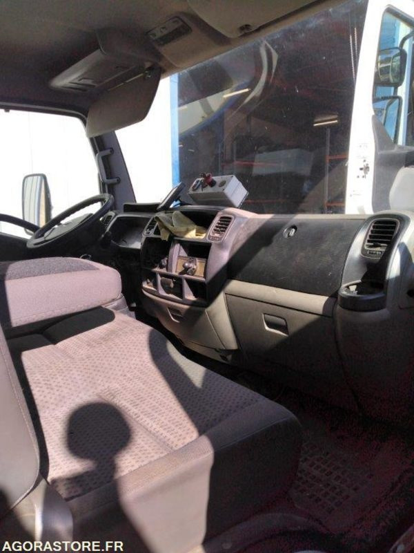 BA-885-GW MICRO BENNE NISSAN CABSTAR 203336 kms 2007 - 翻斗货车:图5 BA-885-GW MICRO BENNE NISSAN CABSTAR 203336 kms 2007 - 翻斗货车:图5
