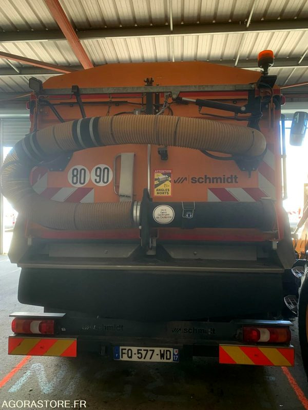 BALAYEUSE COMPOSÉE D'UN PORTEUR MERCEDES ET D'UN SYSTÈME DE BALAYAGE SCHMIDT - 道路清扫机:图5 BALAYEUSE COMPOSÉE D'UN PORTEUR MERCEDES ET D'UN SYSTÈME DE BALAYAGE SCHMIDT - 道路清扫机:图5