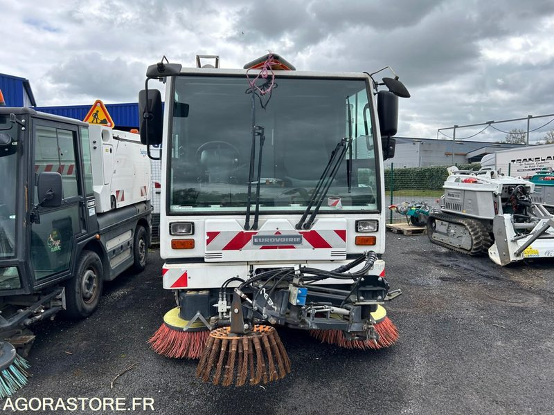 BALAYEUSE DE VOIRIE - BUCHER CITYCAT 5000 - 2007 - 道路清扫机:图2 BALAYEUSE DE VOIRIE - BUCHER CITYCAT 5000 - 2007 - 道路清扫机:图2