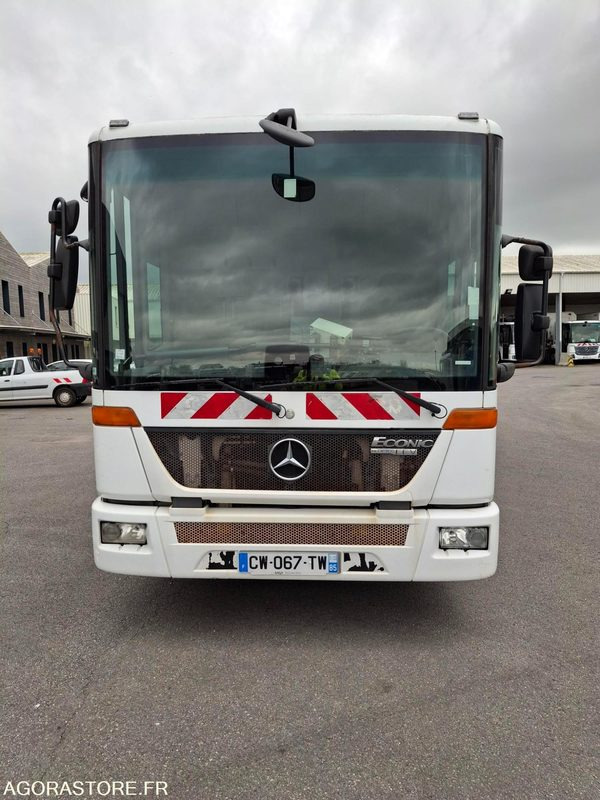 BOM Mercedes Econic 292045 kms 2013 - CW-067-TW - 垃圾车:图2 BOM Mercedes Econic 292045 kms 2013 - CW-067-TW - 垃圾车:图2