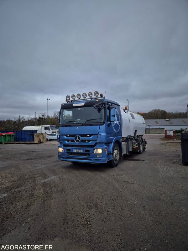 Balayeuse Eurovoirie Optifant 70 TA THP - 道路清扫机:图3 Balayeuse Eurovoirie Optifant 70 TA THP - 道路清扫机:图3