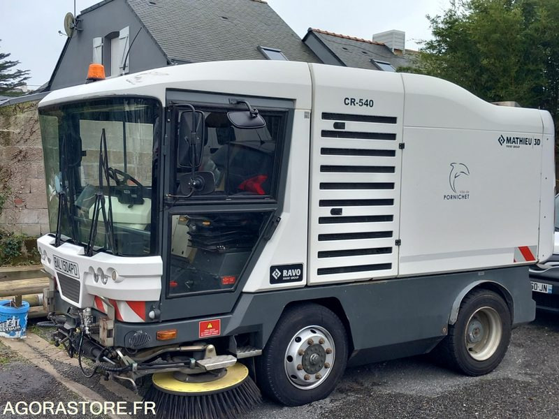 Balayeuse RAVO 540 XL + 3ème balai - 道路清扫机:图1 Balayeuse RAVO 540 XL + 3ème balai - 道路清扫机:图1