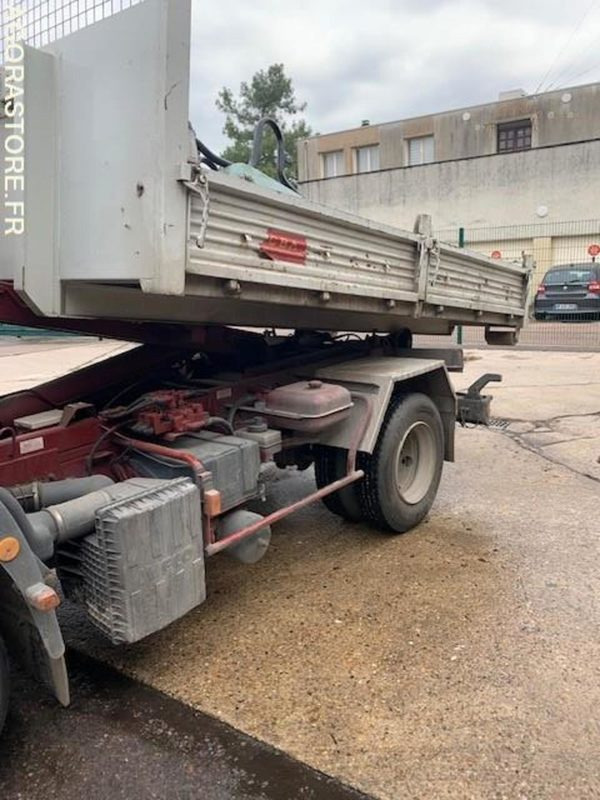 CAMION IVECO AMPLIROLL 65 E 13 TIPPER - 2003 - BON ETAT - 翻斗车:图5 CAMION IVECO AMPLIROLL 65 E 13 TIPPER - 2003 - BON ETAT - 翻斗车:图5