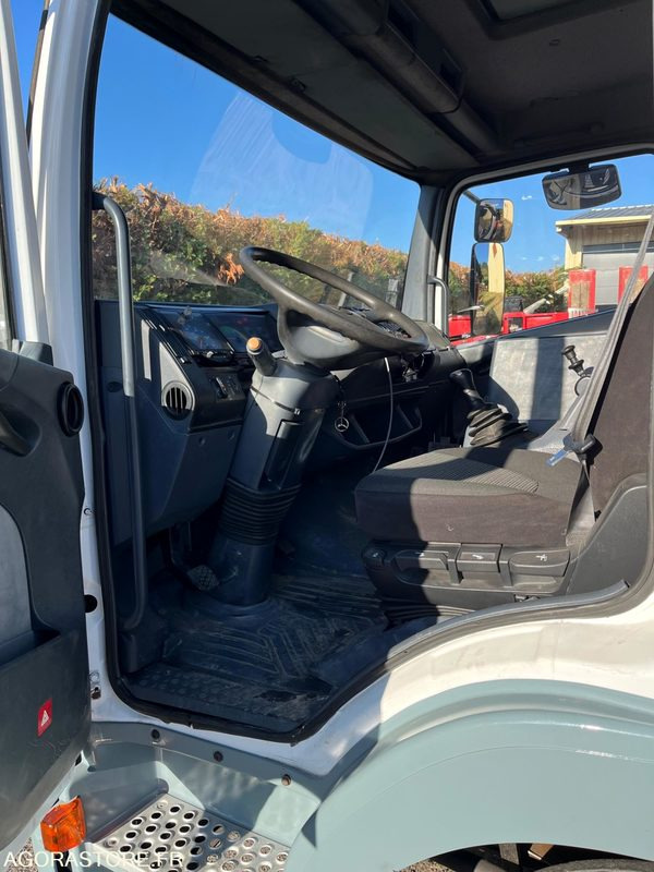 CAMION PLATEAU MERCEDES 15T - 2000 - 栏板式/ 平板卡车, 起重车:图4 CAMION PLATEAU MERCEDES 15T - 2000 - 栏板式/ 平板卡车, 起重车:图4