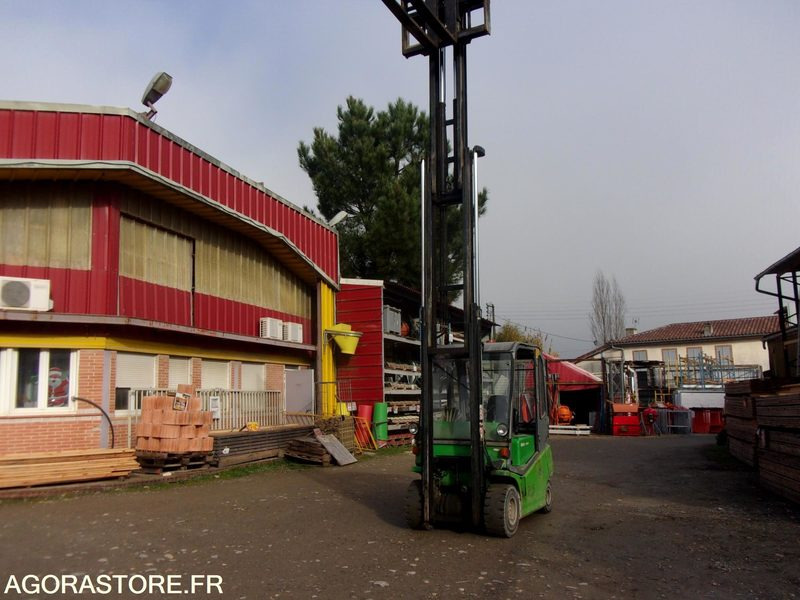 CHARIOT ÉLÉVATEUR 3 TONNES POSITIONNEUR DE FOURCHES ELECTRIQUE CESAB - 电动叉车:图3 CHARIOT ÉLÉVATEUR 3 TONNES POSITIONNEUR DE FOURCHES ELECTRIQUE CESAB - 电动叉车:图3
