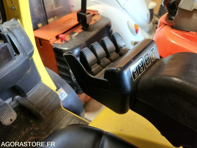 CHARIOT ELEVATEUR DIESEL 3T5 HYSTER H3.5FT - 2007 - 1033 heures - 柴油叉车:图4 CHARIOT ELEVATEUR DIESEL 3T5 HYSTER H3.5FT - 2007 - 1033 heures - 柴油叉车:图4