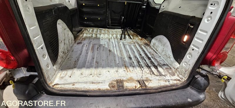 CITROEN BERLINGO ED119VR - 紧凑型面包车:图5 CITROEN BERLINGO ED119VR - 紧凑型面包车:图5