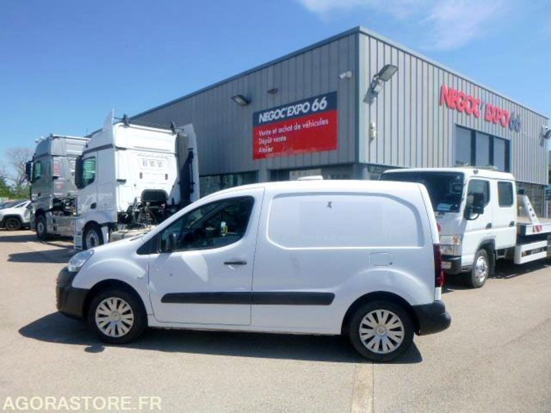 CITROEN BERLINGO UTILITAIRE BOITE AUTO - 2018 - 166 500KM - 紧凑型面包车:图3 CITROEN BERLINGO UTILITAIRE BOITE AUTO - 2018 - 166 500KM - 紧凑型面包车:图3
