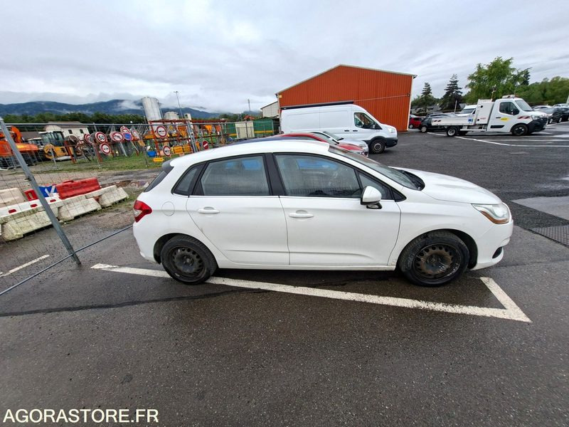 CITROEN C4 Entreprise VU 5p Berline HD- 2014 - 216471 KM - P0403314 - 汽车:图2 CITROEN C4 Entreprise VU 5p Berline HD- 2014 - 216471 KM - P0403314 - 汽车:图2