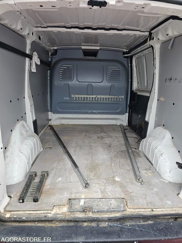 无侧窗厢式货车 CITROEN JUMPY - 2009 - 48351KM -AH794AJ:图17 无侧窗厢式货车 CITROEN JUMPY - 2009 - 48351KM -AH794AJ:图17